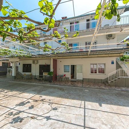 Apartments By The Sea Podaca, Makarska - 4734 المظهر الخارجي الصورة