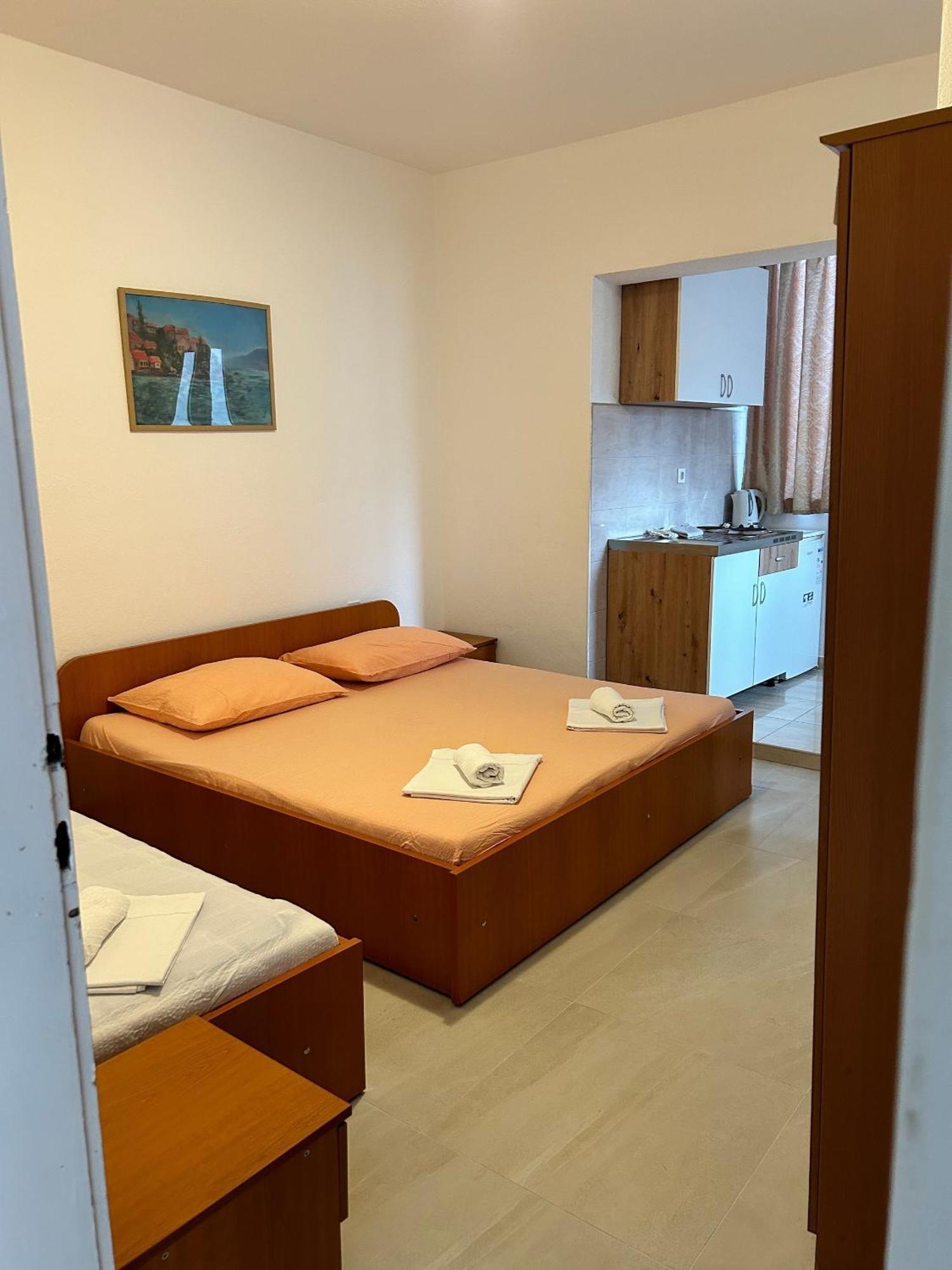 Apartments By The Sea Podaca, Makarska - 4734 المظهر الخارجي الصورة