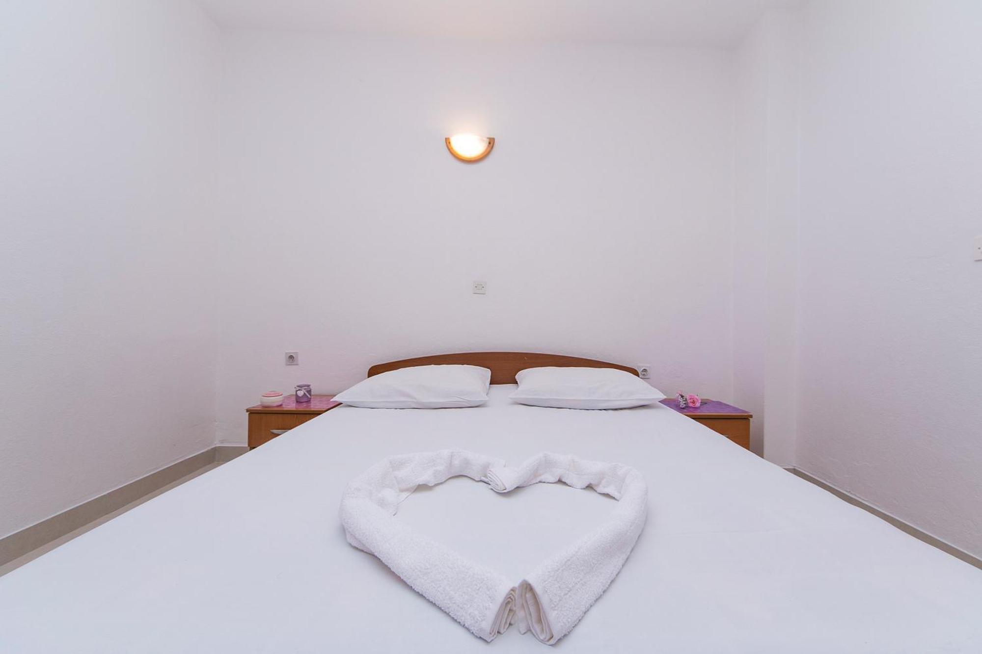 Apartments By The Sea Podaca, Makarska - 4734 المظهر الخارجي الصورة