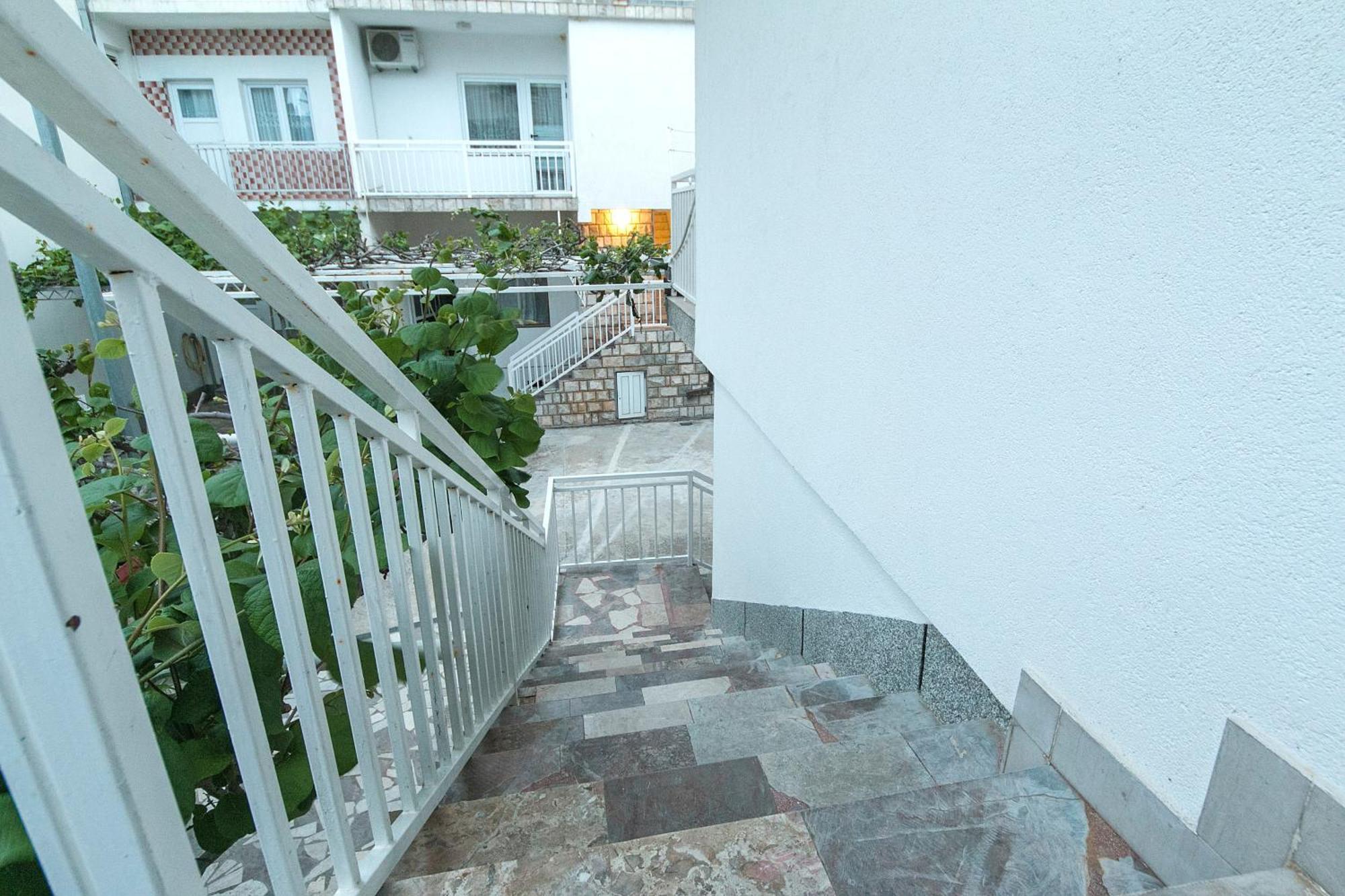 Apartments By The Sea Podaca, Makarska - 4734 المظهر الخارجي الصورة